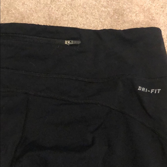 Nike Dri-Fit, medium Capri leggings. - Picture 3 of 6